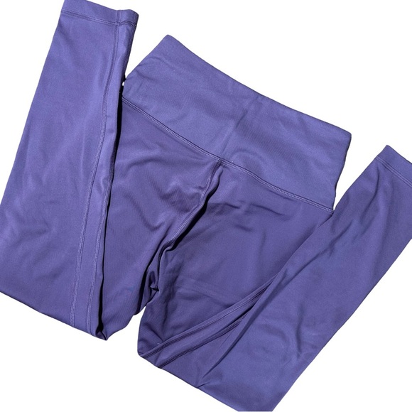 Victoria’s Secret Purple Crossover Leggings Women’s - 8 - Picture 2 of 3